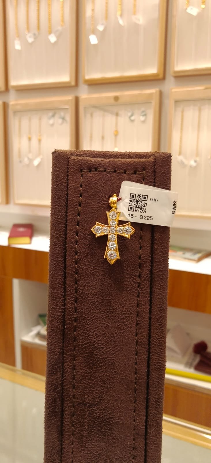 Cross Dollar